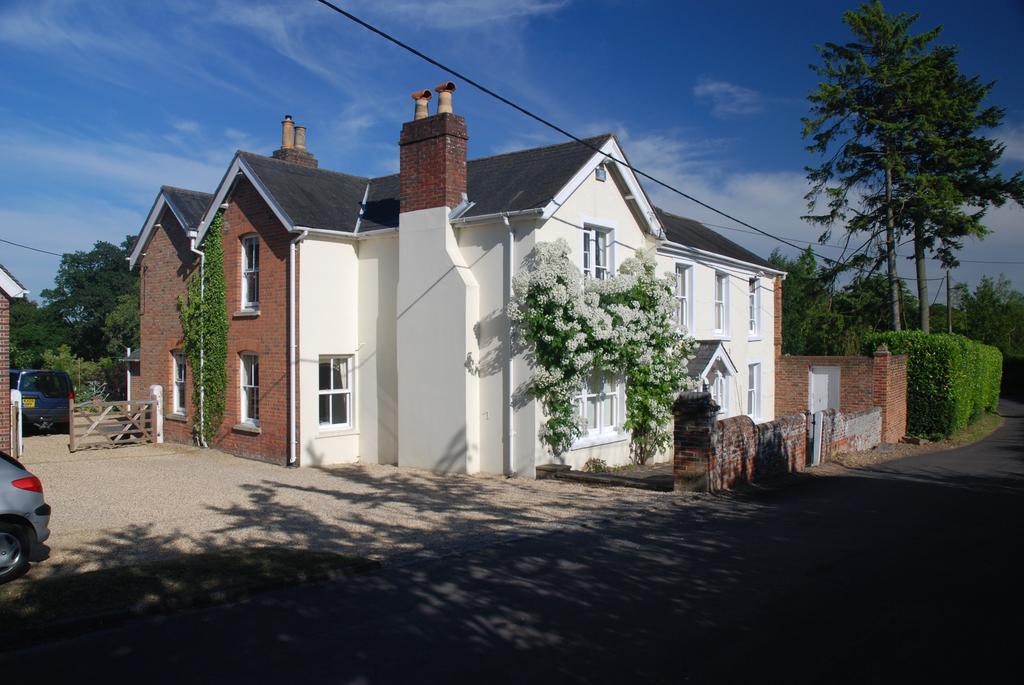 Rookwood Farmhouse B&B Ньюбери Экстерьер фото